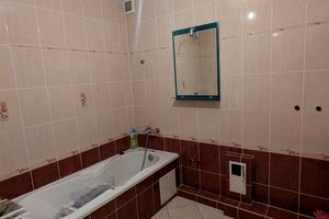 квартира за адресою Тролейбусна вул., 26