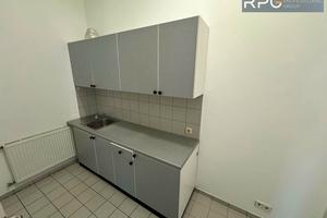 комерційна за адресою Музейний пров., 4
