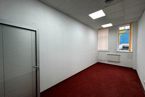 комерційна за адресою Героїв Космосу вул., 4