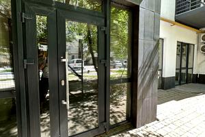 комерційна за адресою Незалежності вул., 148а
