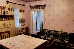 будинок за адресою с. Щербані, Миру