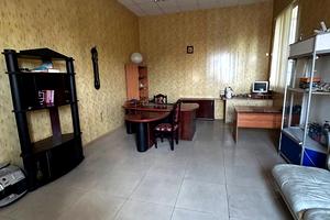 комерційна за адресою Хмельницька, 1