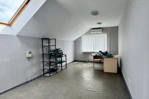 комерційна за адресою Автопаркова вул., 7