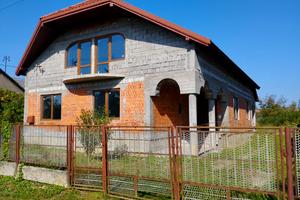 будинок за адресою с. Великі Геївці, Центральна