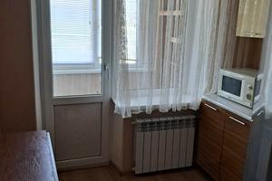 квартира за адресою Тополина вул., 18