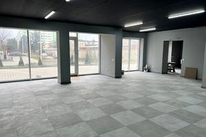 комерційна за адресою Трудова вул., 5