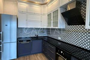 комерційна за адресою Кловський узвіз (Кловський), 7a