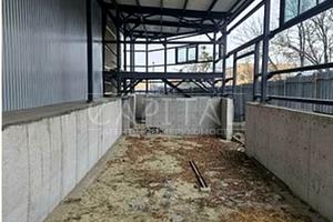 комерційна за адресою Пирогівський Шлях вул. (Червонопрапорна), 34
