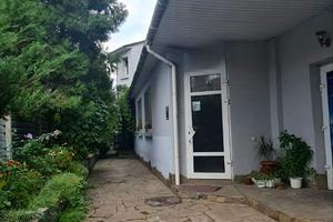 комерційна за адресою Миру просп., 4-А
