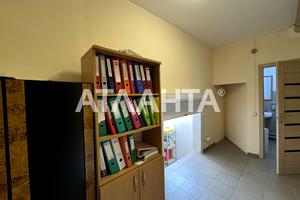 комерційна за адресою Добровольців вул. (Маршала Говорова), 8
