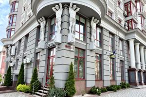 коммерческая по адресу Степана Бандеры ул., 21