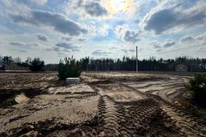 участок по адресу с. Мощун, Вул. Грушевського