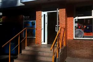 комерційна за адресою Слави бульв., 5