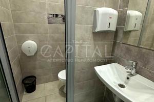 комерційна за адресою Красилівська вул., 7