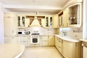 квартира по адресу Дніпровські пороги, 15а