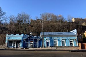 комерційна за адресою Підградська вул., 38