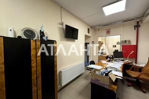 комерційна за адресою Добровольців вул. (Маршала Говорова), 8