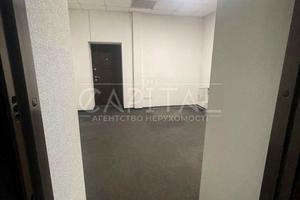 комерційна за адресою Дніпровська набережна вул., 13