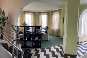 будинок за адресою Богатирська вул., 30а
