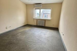 комерційна за адресою Автопаркова вул., 7