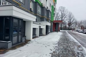 комерційна за адресою Машинобудівників вул., 16