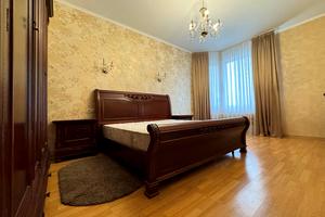 квартира за адресою Середньофонтанська вул., 19в