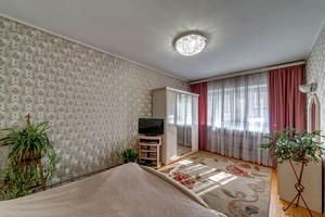 будинок за адресою Космічна вул.