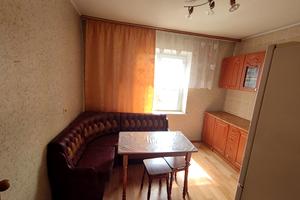 квартира за адресою Драгоманова вул., 8-А