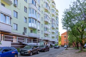 квартира за адресою Курсанта Єськова вул., 26