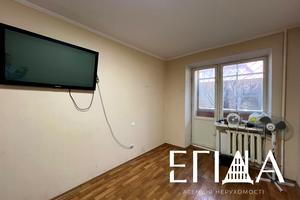 комерційна за адресою Степана Бандери вул., 9