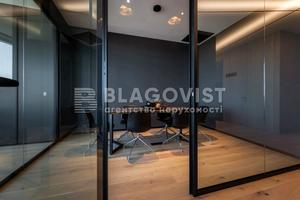 комерційна за адресою Кловський узвіз, 7a