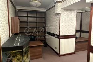 комерційна за адресою Костельна вул., 6