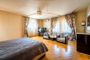 будинок за адресою Незалежності вул. (50 років Жовтня)