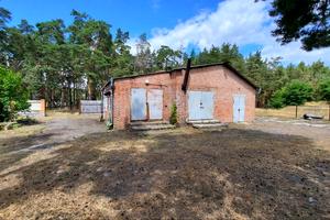 комерційна за адресою Шкільна, 12А