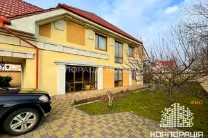будинок за адресою Коритнянська вул., 1