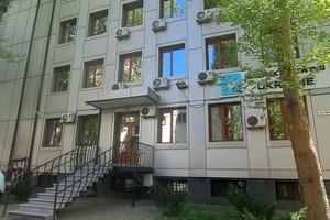 комерційна за адресою Незалежності вул., 18а