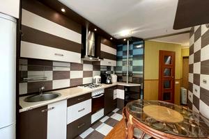 квартира за адресою Семафорна вул., 32