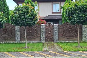 будинок за адресою Харківська вул., 4