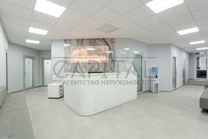 комерційна за адресою Микільсько-Слобідська вул., 8