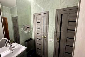 коммерческая по адресу Антоновича ул. (Горького), 25В