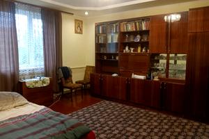 будинок за адресою Богдана Хмельницького вул.