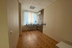 комерційна за адресою Володимира Івасюка просп. (Героїв Сталінграду), 6/1