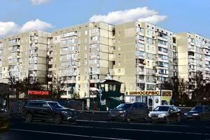 квартира за адресою Ревуцького вул., 25