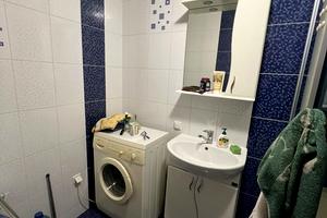 квартира за адресою Михайла Комарова вул., 4а