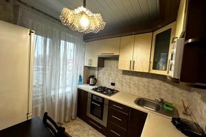 квартира за адресою Василя Сухомлинського вул. (Совхозна), 44/13