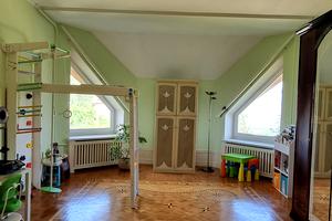 дом по адресу с. Петропавловская борщаговка, Каштановая ул.