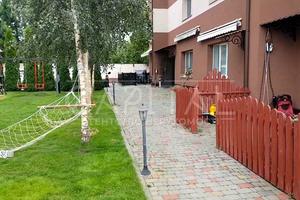 дом по адресу Київська