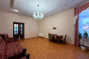 квартира за адресою Гайдамацька вул., 3