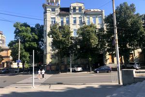 комерційна за адресою Андрея Фабры, 15