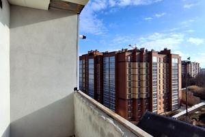квартира за адресою Тролейбусна вул., 5